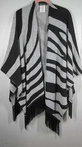 Frank Lyman Cape Women's Small Black/Gray Animal Fringe Boho Mob Wife Travel - Picture 1 of 12