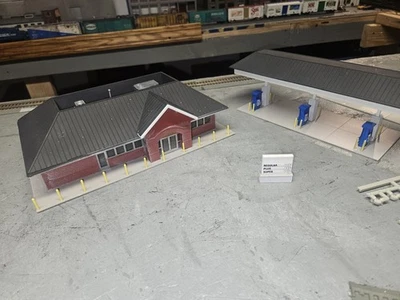 Escala HO Edifício Walthers Moderno Posto de Gasolina Construído Pintado Resistido - Imagem 1 de 4