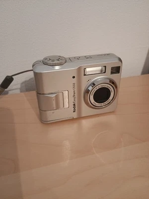 Kodak Easy Share C533 5 Megapixel Digitalkamera  - Bild 1 von 4