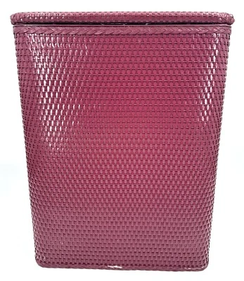 Cesta de lavandería de mimbre Redmon hecha en EE. UU. Foto 1 de 4