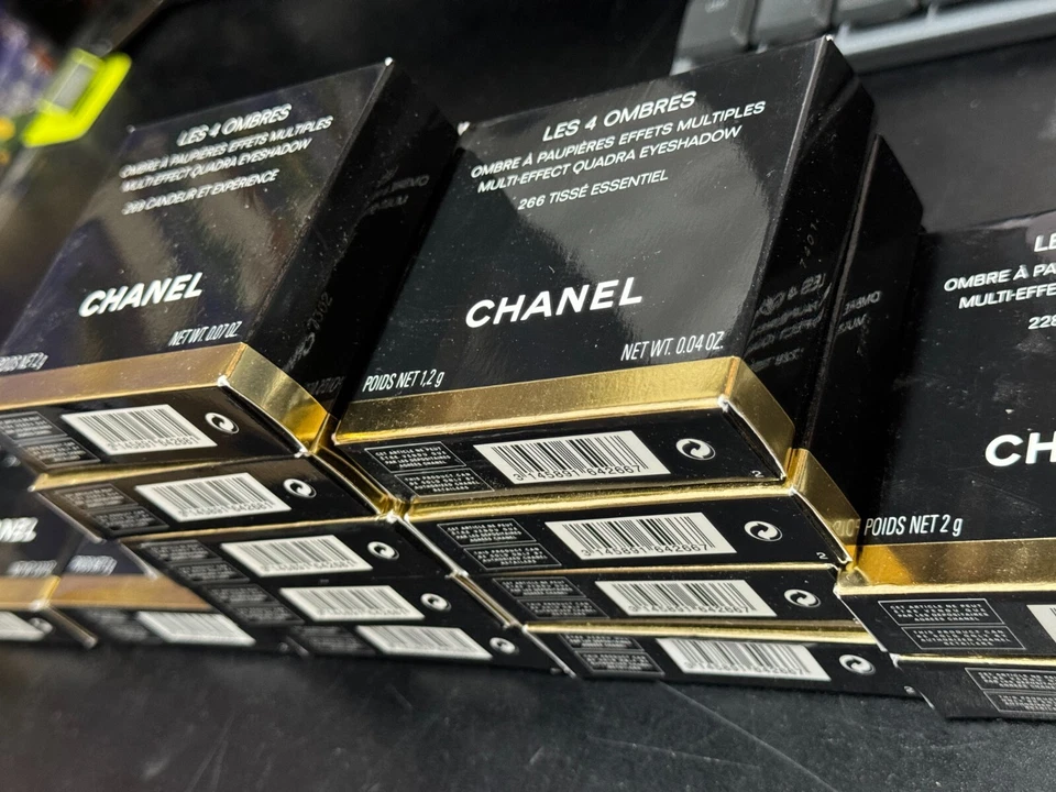 CHANEL Les 4 Ombres Multi Effect Quadra Eyeshadow 266 TISSE Essentiel