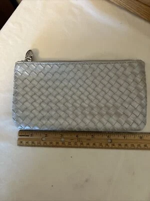 La Prairie瑞士银色化妆包 — 第 1/4 张图片