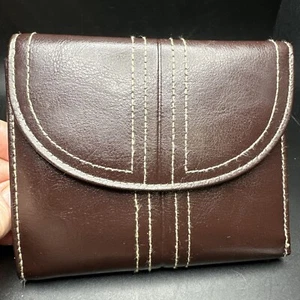 Buxton Leder Geldbörse Damen braun genäht Dreifachfaltung Druckknopf Kartenetui Münze Reißverschluss - Bild 1 von 13