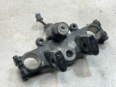 04 Abrazadera de horquilla triple árbol superior Kawasaki KLR 650 KLR650 Foto 1 de 4