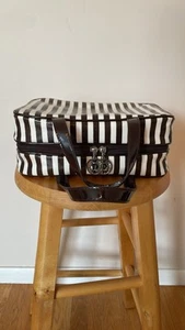 Henri Bendel Large Hanging Weekender Cosmetic Bag NWOT - Picture 1 of 14