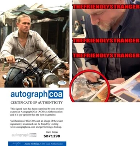 Charlie Hunnam signed "SHANTARAM" 8x10 Photo EXACT PROOF h SOA Monster ACOA COA - Picture 1 of 6
