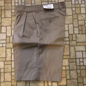 NWT Edwards Men's Khaki Shorts 32x10 NWT 2477-005 (AL1) - Picture 1 of 4