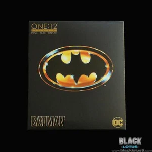 NUEVO Mezco Toyz Batman 1989 Edición Uno:12 Colectivo DC Michael Keaton EN STOCK - Imagen 1 de 6