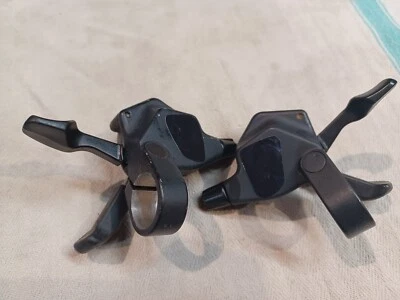 Retro Shimano Deore XT M740 Gear shifters SL-M739 8s 24s M739 (St4) - Image 1 of 4