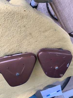 Par de cubiertas laterales OEM para Honda CB450 CB 450 de finales de 1960 con purificadores de aire marrón Foto 1 de 4