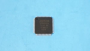One Pc- EPM3032ATC44-4N, ALTERA, 32MC, 4.4NS, 44-TQFP, 32-CELL - Picture 1 of 4