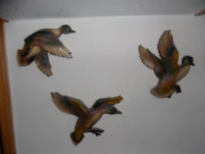 (3) Aterrizaje de patos mallardos de madera Syroco 3 piezas aspecto de madera vintage (HTF) EE. UU. 9/25 - Imagen 1 de 7