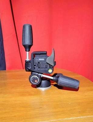 MONFROTTO TRI POD HEAD ART 804RC2 IN BLACK - Image 1 of 4