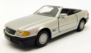 Gama 1/43 Scale Model Car 1137 - Mercedes Benz SL Coupe - Silver - Picture 1 of 3