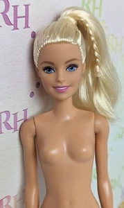 Nueva Muñeca Barbie Fashionista #99 Trenzada COLA DE CABALLO DESNUDA Sonriendo MILLIE - Imagen 1 de 6
