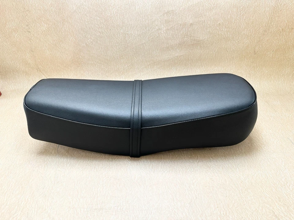 Honda CL72 CL77 305 Asiento "2 clips" Repuesto CL72 CL77 305 Scrambler Classic. Foto 1 de 4