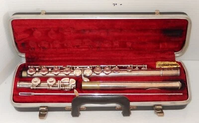 Bundy Selmer FLAUTA CON ESTUCHE RÍGIDO MARRÓN Forro Terciopelo Rojo Serie Numerada Foto 1 de 4