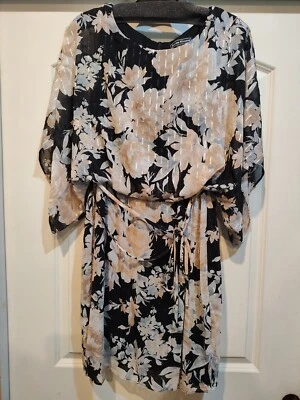 Платье-футляр женское Jessica Howard S 12 черное с подкладкой рукав кимоно с цветочным отливом - Изображение 1 из 4