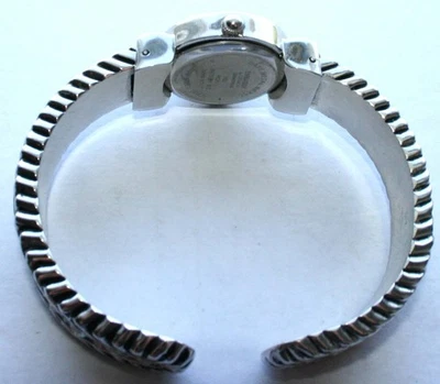 Pulsera Reloj Embassy de Gruen ~Nueva Batería Probada ~Acentos Cristal Tono Plata Foto 1 de 4