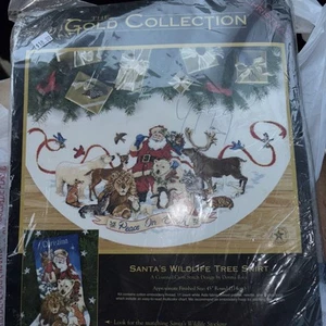 Dimensions Gold Collection Santa's Wildlife Tree Skirt Cross Stitch Kit 8565 - Bild 1 von 4