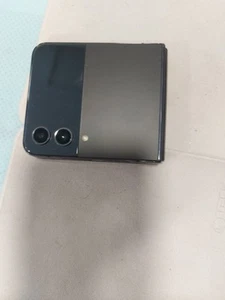Samsung Galaxy Z Flip 4 SM-F721B 128GB 8GB SM-F721B Inside LCD broken Black - Afbeelding 1 van 5