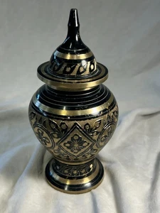 Made in India Metal Black and Gold Urn - Picture 1 of 6