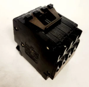 ITE CIRCUIT BREAKER 4 POLE 40/30 AMP USED TESTED FOR CONTINUITY - Picture 1 of 6
