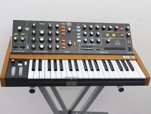 Behringer Poly D - 37 Tasten Analog Synthesizer + 2 Jahre Gewährleistung - Bild 1 von 6