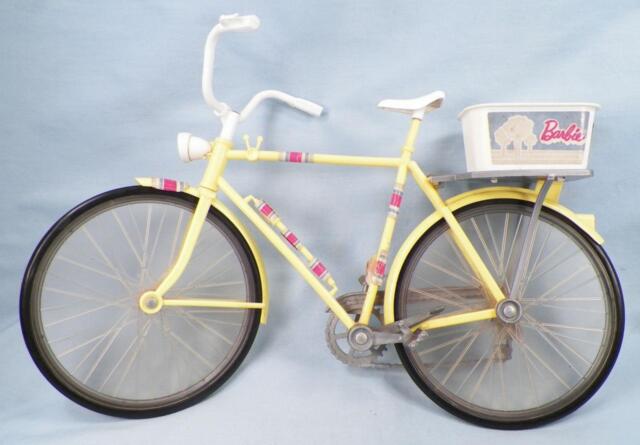 Mattel - Bicicleta Barbie com Cesta de Flores