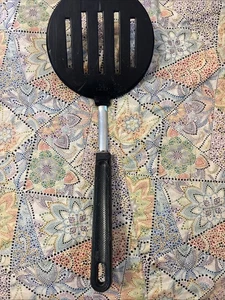 Ekco Short Spatula Nylon Turner Flipper Black Plastic Handle USA Vintage 5 Slot - Picture 1 of 8