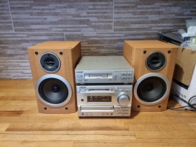 Sony DHC-MD373 + TC-TX373 Mini HiFi Component System With Original Sony Speakers - Image 1 of 4
