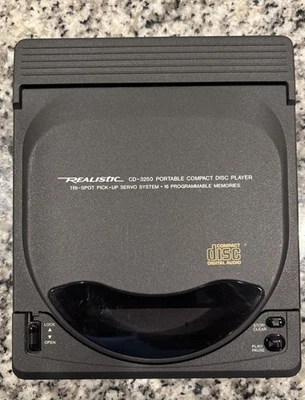 Reproductor de CD portátil realista CD-3250 alimentado por batería/fuente de alimentación portátil Foto 1 de 4