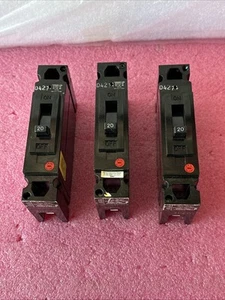 Lot Of 3 General Electric GE Circuit Breaker TED113030 227 VAC 20A 125 VDC Black - Picture 1 of 16