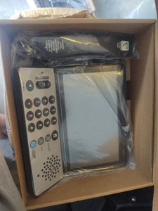 Teléfono CapTel 2400ISP Ultratec con subtítulos con pantalla táctil con discapacidad auditiva - Imagen 1 de 2