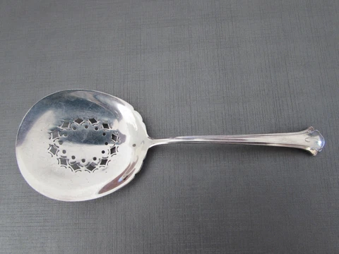 Vintage Towle Sterling Silver Chippendale Bon Bon Nut Spoon Cover