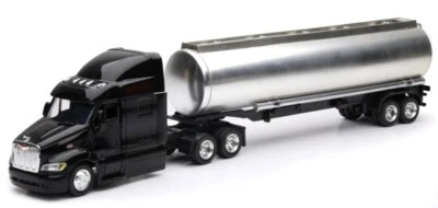 NEW RAY PETERBILT 387 TANKER LONG HAUL TRUCKER 1:43 SCALE - Image 1 of 2