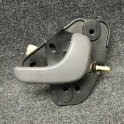 Manija de puerta interior de puerta delantera derecha Grand Caravan 2001-2007 gris pizarra mediana 62009 Foto 1 de 4