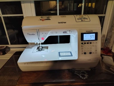 Brother Innov-ís Pacesetter PS500 Computerized Sewing Machine w/ LCD Display - Image 1 of 2