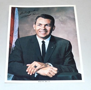 NASA Astronaut Elliot M. See Jr. Original 8x10 Foto Autopen Signatur - Bild 1 von 2
