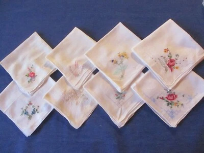 Mouchoir N°47 ancien blanc coton fin broderie fleur couleur Lot de 8 dépareillés - Photo 1/4