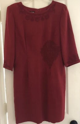 Vestido Donna Morgan Petites Terciopelo Rojo Arándano Bordado Mangas 3/4 10 Foto 1 de 4