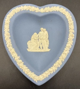 Vintage 1962 Wedgewood Blue Jasperware Heart Trinket Dish - Picture 1 of 7