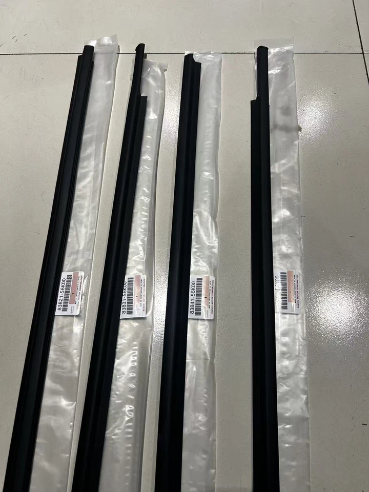 GENUINO Para SUZUKI SX4 4 Puertas 06-14 Ventanas Exterior Moldura Sello Resistente a la Intemperie Foto 1 de 4