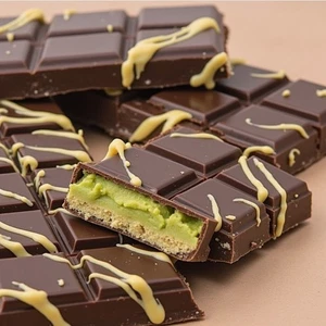 Fresh sugar free Dubai chocolate bars pistachio cream stuffed with knafeh - Picture 1 of 1