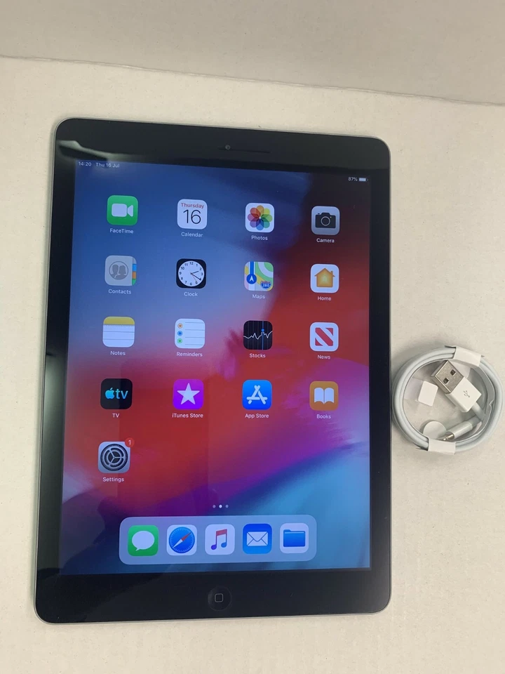 Apple iPad Air 1st Gen. 64GB, Wi-Fi, 9.7in - Space Grey - Image 1 of 1