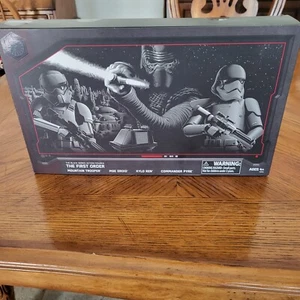 Star Wars Black Series Galaxy's Edge Pack First Order Disney Parks Exclusive - Picture 1 of 4