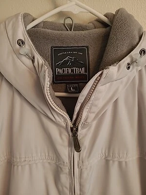 Chaqueta Pacific Trail para mujer grande blanca informal cómoda elegante al aire libre damas Foto 1 de 4