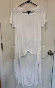 Top largo-bajo Forever 21 para mujer blanco mediano - Imagen 1 de 6