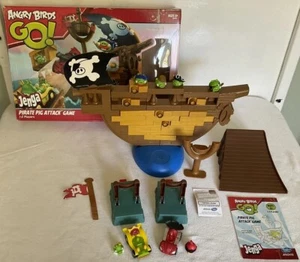 „Angry Birds Go! Pirate Pig Attack" Jenga Spiel, Hasbro/Rovio, 2013 - Bild 1 von 19