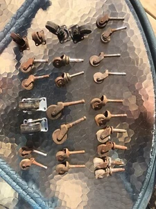 Lot Of 13 Different Things Pairs Of Antique Vintage Matching Cast Iron Wheels - Picture 1 of 5